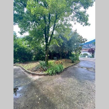 Cheap Apartment Arco Luaran gambar